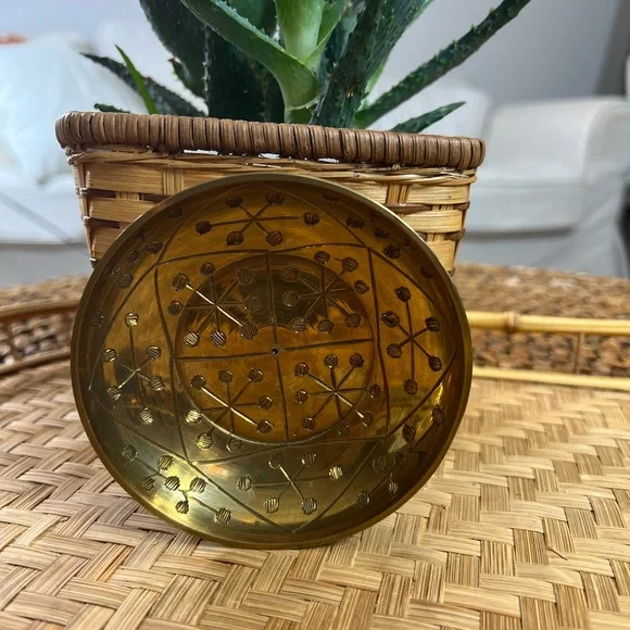 Set of 4 Vintage MCM Sarna Brass Trinket Bowls - Picture 4 of 7